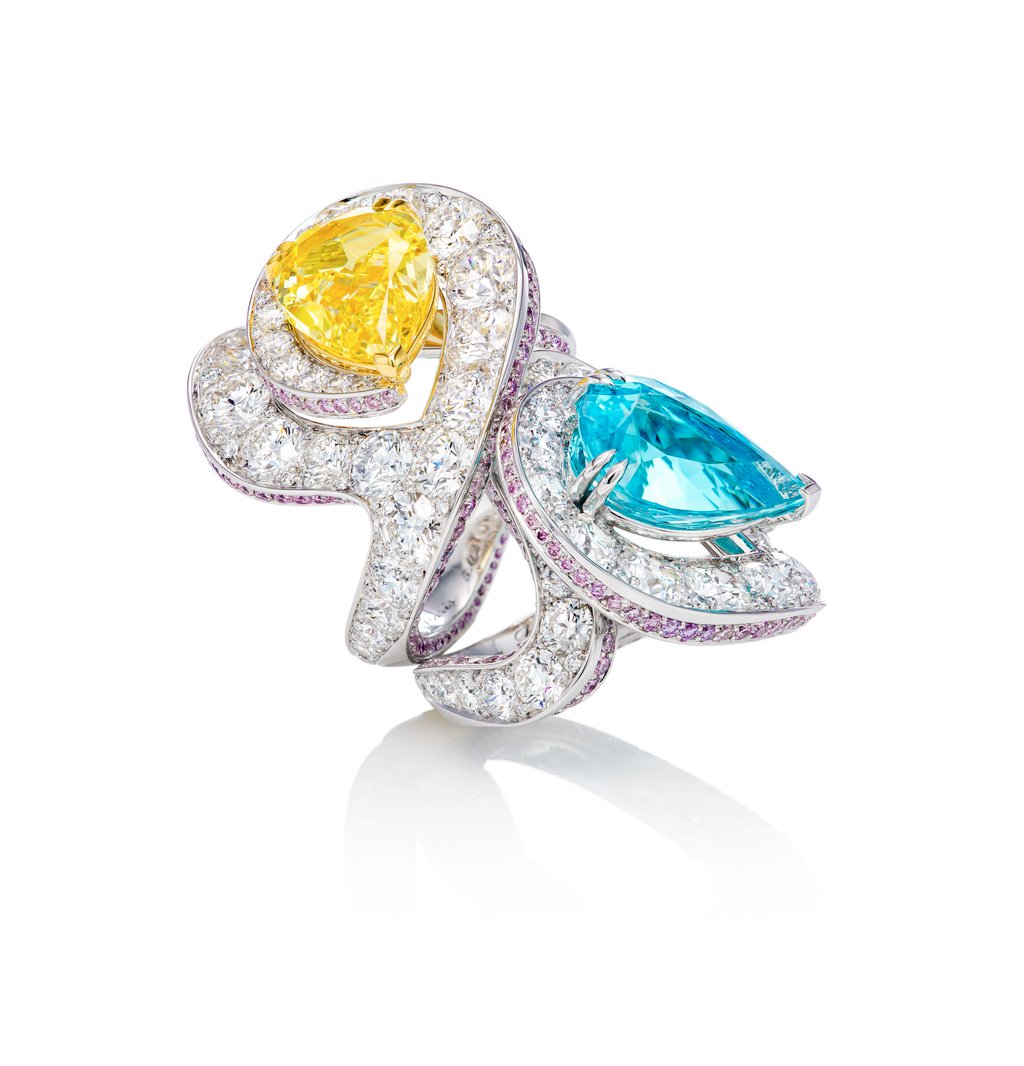 Anna Hu’s Skylight yellow diamond and Skylight Paraiba tourmaline ring. Anna Hu’s Skylight yellow diamond and Skylight Paraiba tourmaline ring.