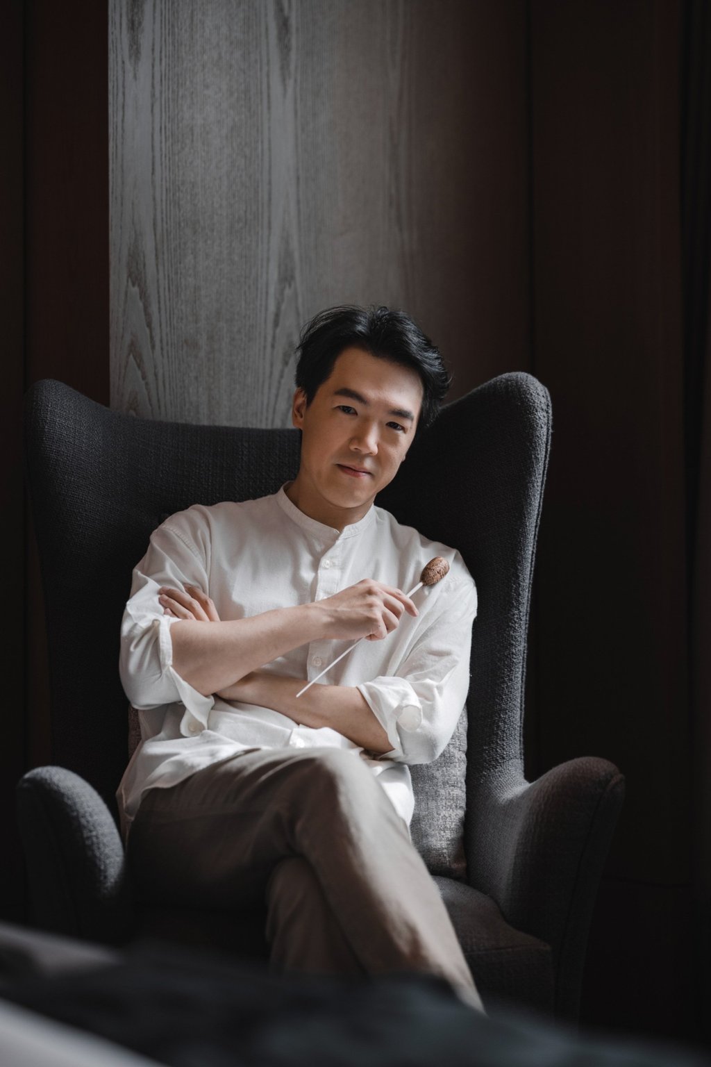 Lio Kuokman, the home-grown talent who is the HK Phil’s resident conductor, is busy preparing programmes that combine classical music with other genres. Photo: Jane Chiang / Curation: Cerine Lee