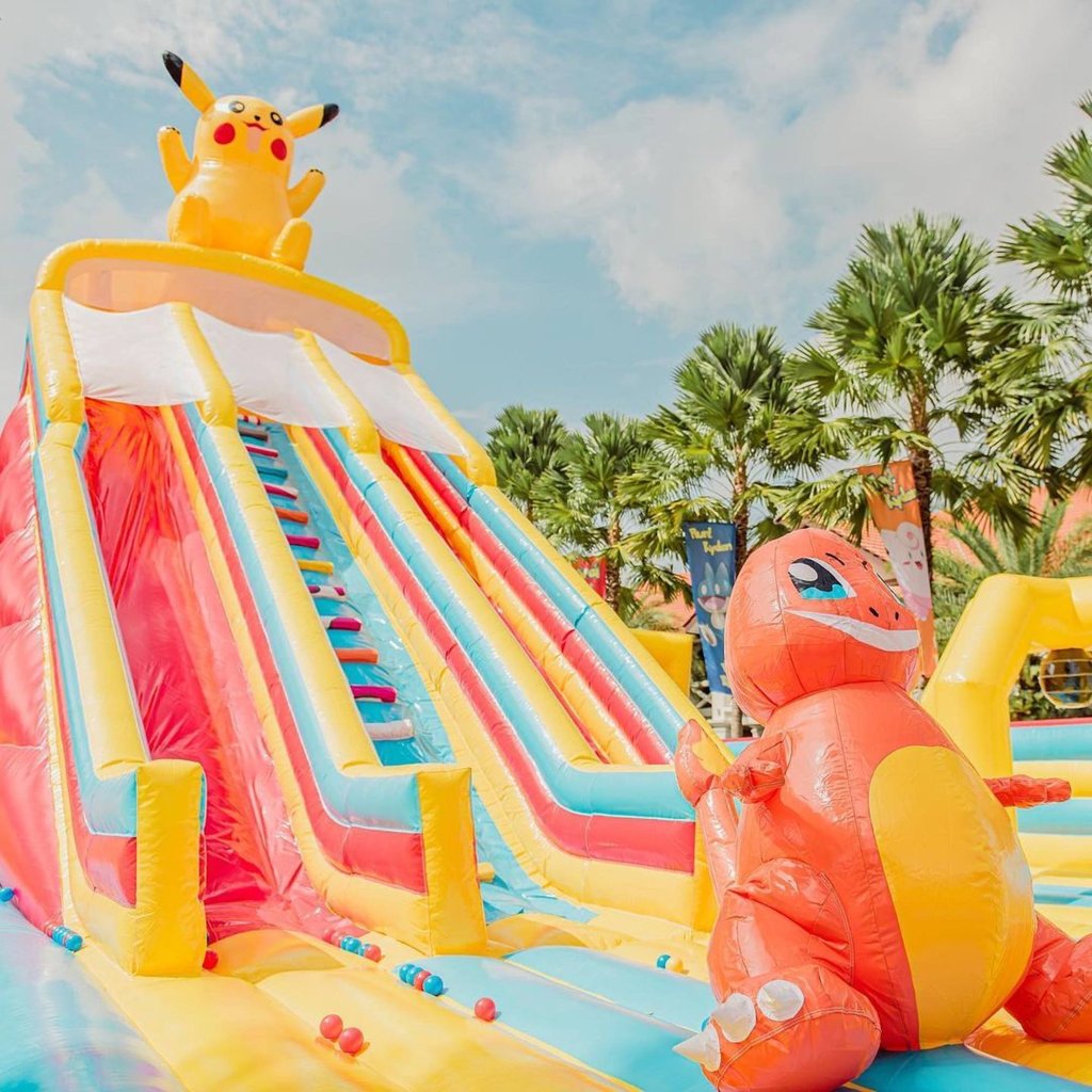 The Pokémon-themed bouncy castle and slide at Kim and Kyden Lim’s joint birthday party. Photo: @theweddingatelier.co/Instagram