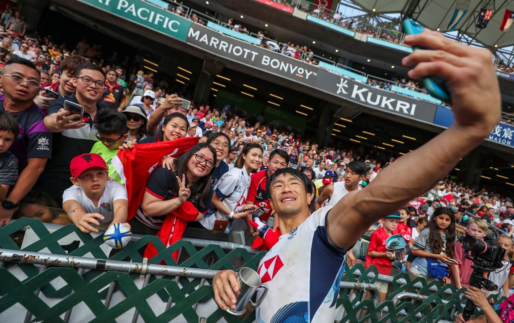Salom Yiu Kam-shing takes a selfie with fans at the 2019 Hong Kong Sevens. Photo: Sam Tsang Salom Yiu Kam-shing takes a selfie with fans at the 2019 Hong Kong Sevens. Photo: Sam Tsang