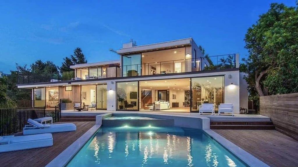Daniel Ricciardo’s Beverly Hills mansion reportedly has five bedrooms and views of the ocean. Photo: Realtor.com