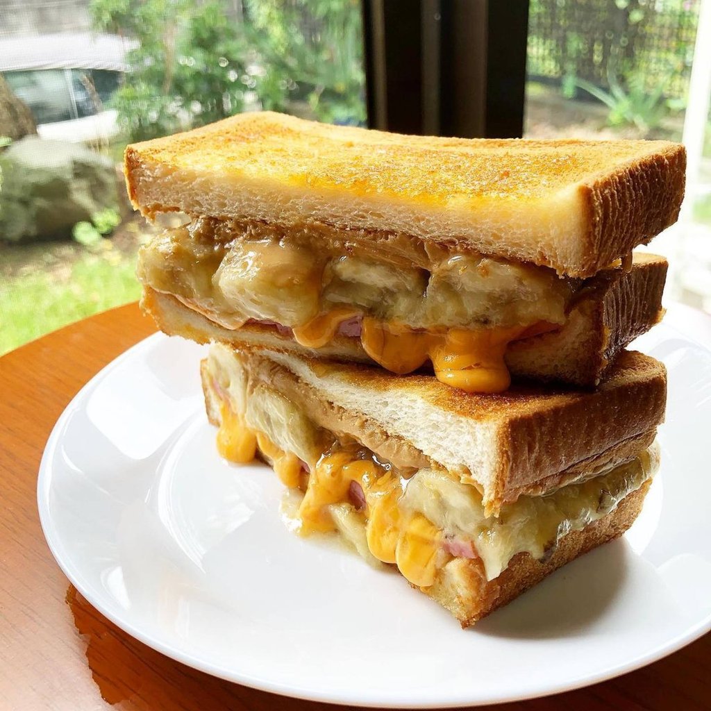 Make your own “Elvis sandwich” at home? Photo: @kanamekatsuyama/Instagram