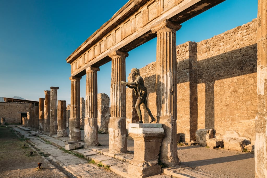 A statue of Apollo near the Temple of Apollo in Pompeii. Photo: Shutterstock