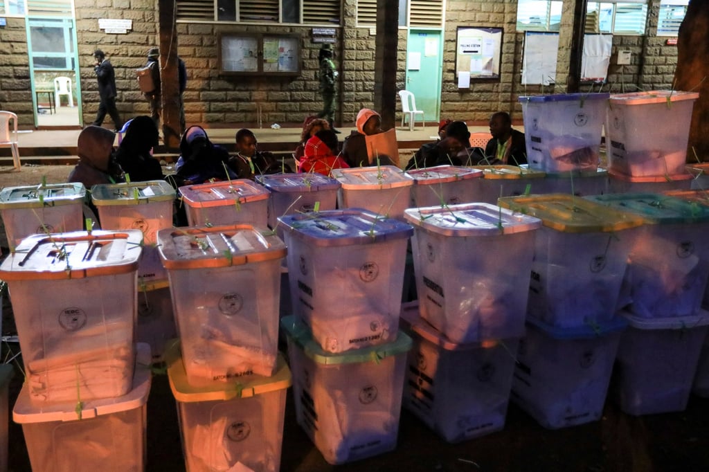 Police officers were called in to try to keep order after alleged vote tampering after some ballot boxes were discovered with their seals broken a day after Kenyans cast their ballots in the general election in Nairobi on Wednesday. Photo: EPA-EFE