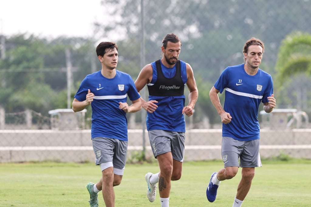 Prolific striker Dejan Damjanovic (centre) during Kitchee’s summer training camp in Thailand. Photo: Kitchee