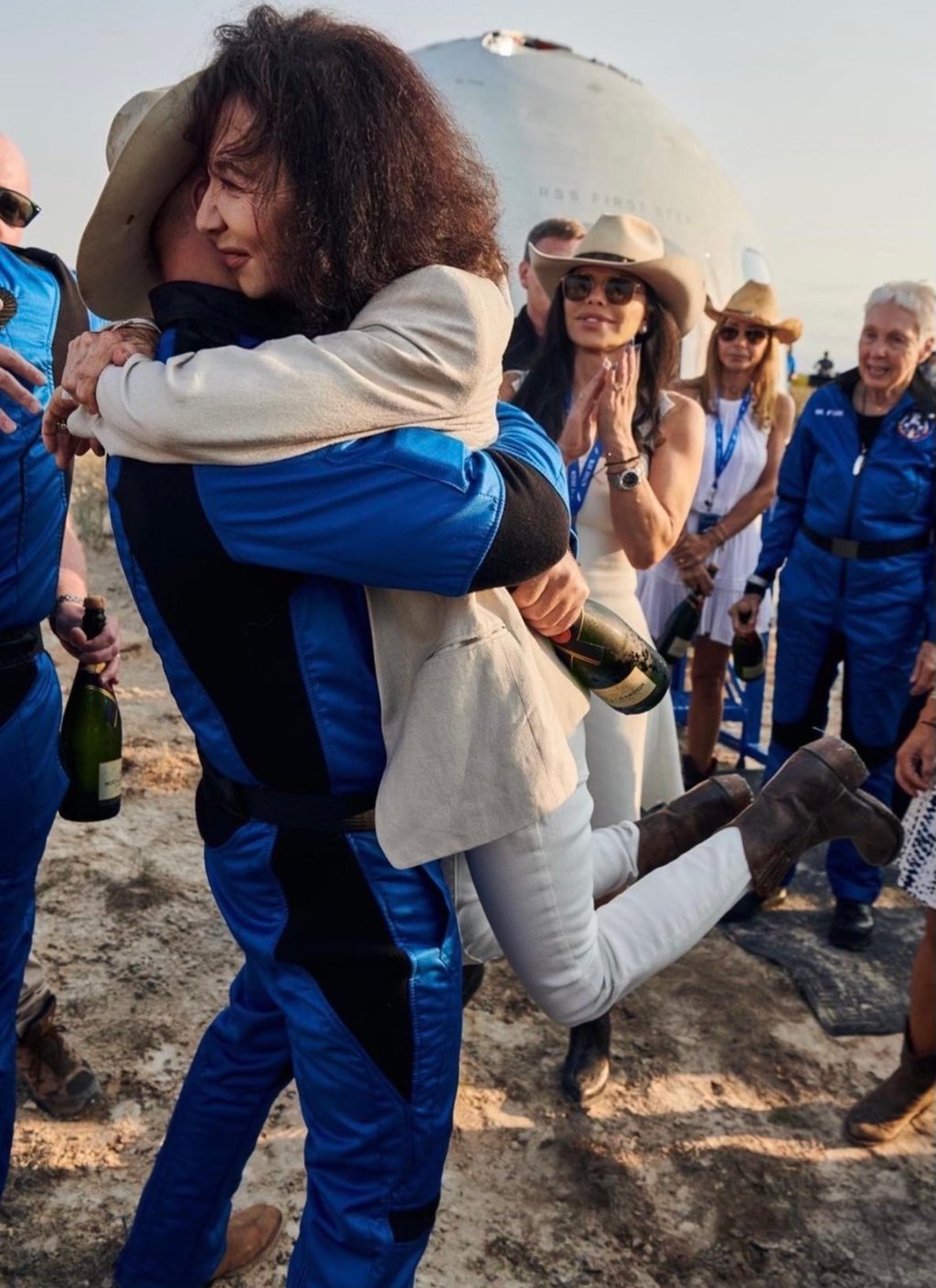 Jeff Bezos’ mum Jacklyn Gise had her son at 17. Photo: @JeffBezos/Twitter Jeff Bezos’ mum Jacklyn Gise had her son at 17. Photo: @JeffBezos/Twitter