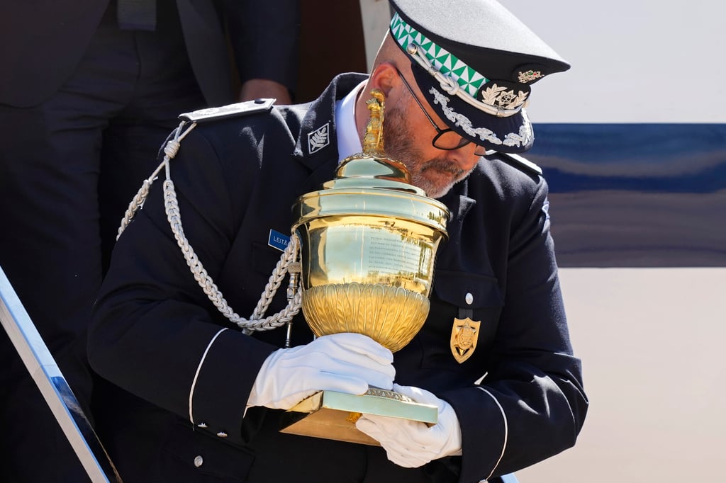 A Portuguese military officer disembarks a plane carrying reliquary containing the heart of Portugal’s former emperor Dom Pedro I in Brasilia, Brazil on Monday. Photo: AP A Portuguese military officer disembarks a plane carrying reliquary containing the heart of Portugal’s former emperor Dom Pedro I in Brasilia, Brazil on Monday. Photo: AP