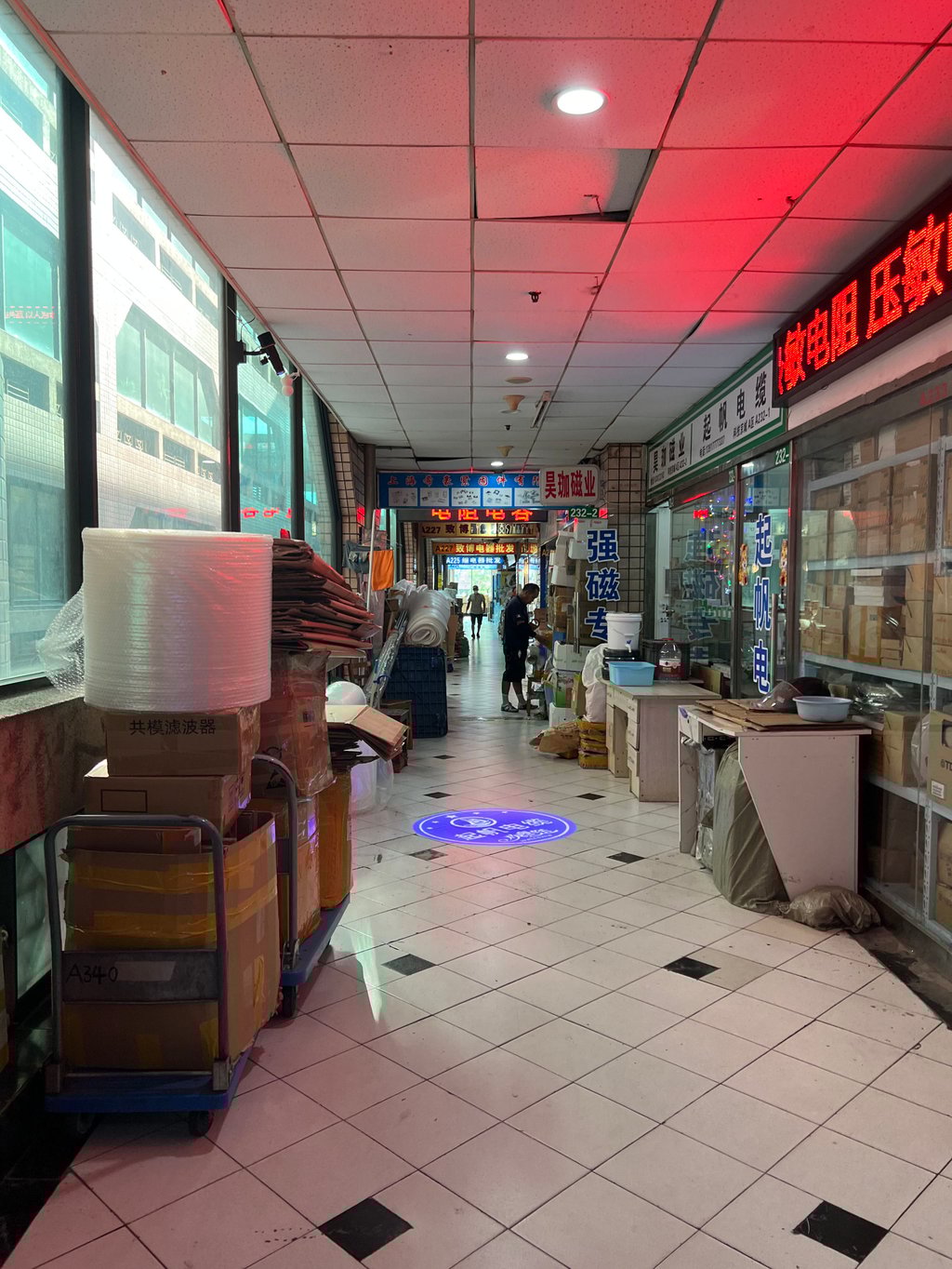 Some of the chip merchants have closed up shop and left the market recently. Photo: Ann Cao/SCMP