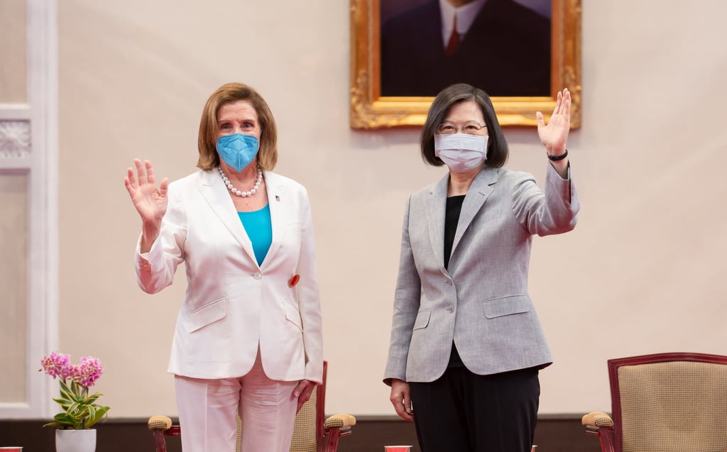 Taiwan President Tsai Ing-wen (right) with US House Speaker Nancy Pelosi on August 3. Tsai is expected to meet with Senator Blackburn on Friday. Photo: Taiwan Presidential Palace/dpa Taiwan President Tsai Ing-wen (right) with US House Speaker Nancy Pelosi on August 3. Tsai is expected to meet with Senator Blackburn on Friday. Photo: Taiwan Presidential Palace/dpa