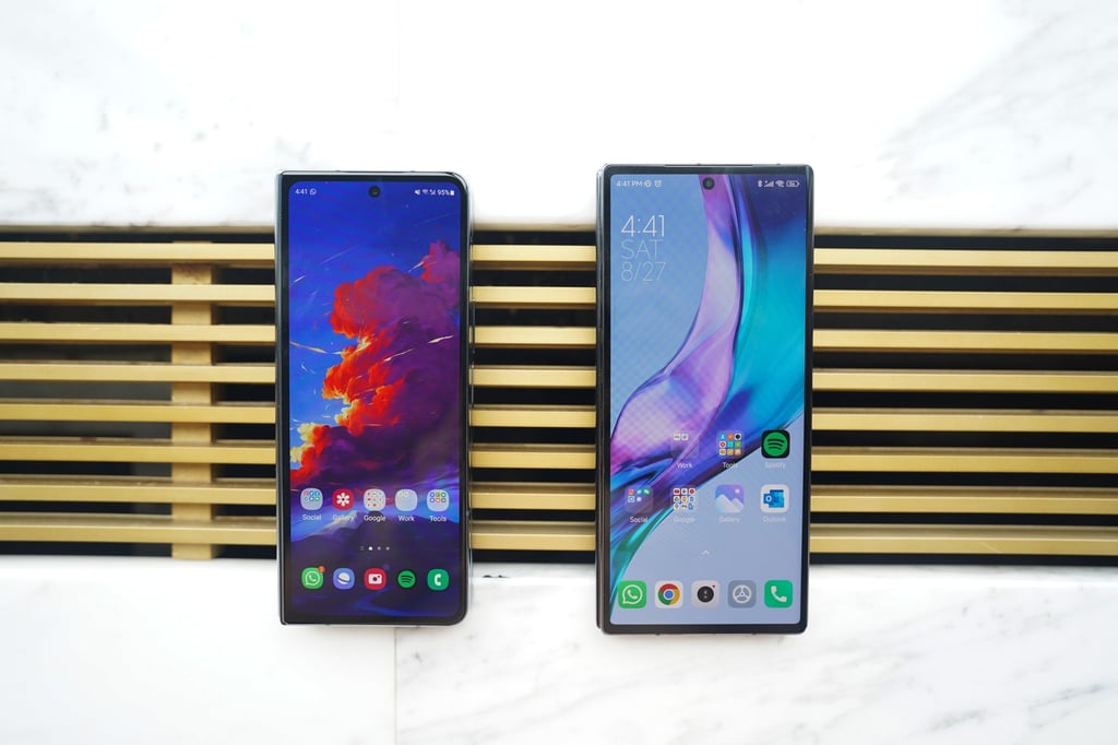 The Fold 4 (left) is officially rated IPX8 for water resistance, while Xiaomi’s phone has no such rating. Photo: Ben Sin