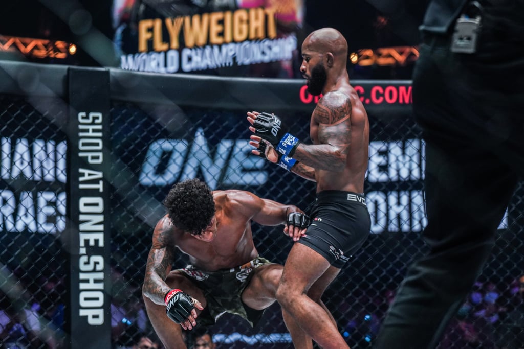 Demetrious Johnson lands a flying knee to finish Adriano Moraes at ONE on Prime Video 1.
