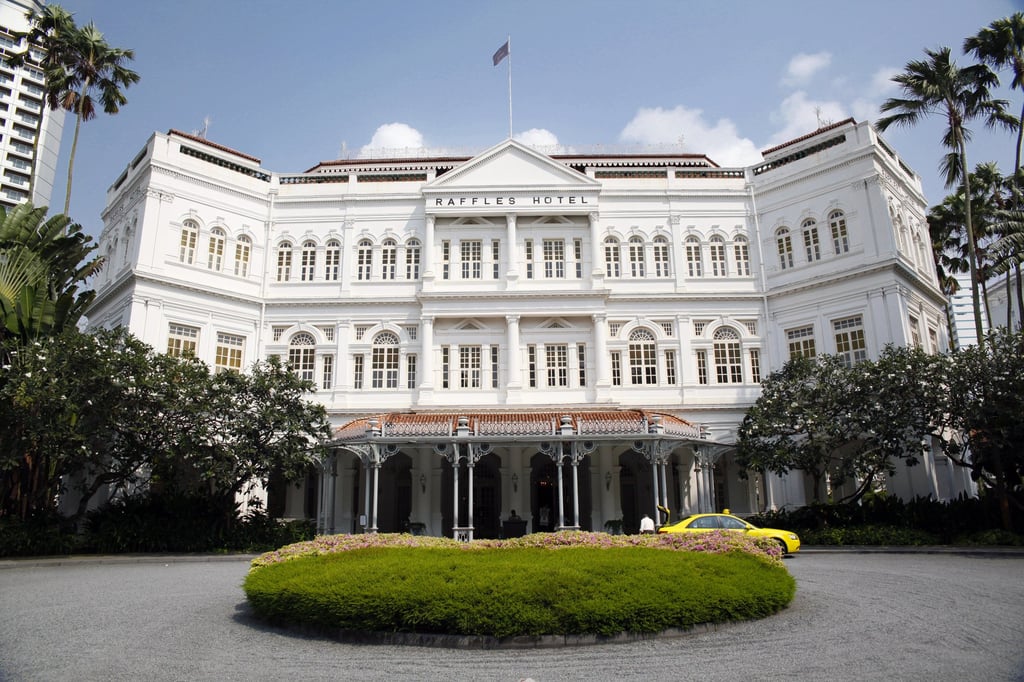 The Raffles Hotel in Singapore. Luxury hotels in the city state still charge less per night than some of their big-city peers. Photo: Shutterstock The Raffles Hotel in Singapore. Luxury hotels in the city state still charge less per night than some of their big-city peers. Photo: Shutterstock