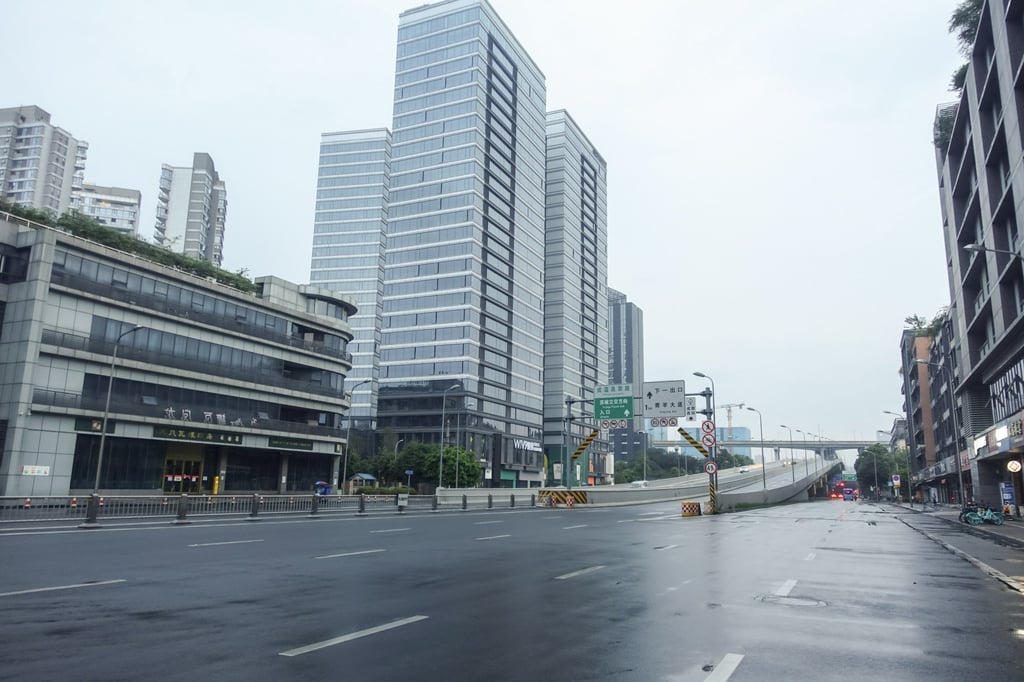 An empty road in Chengdu, China, which has been in lockdown. Photo: EPA-EFE An empty road in Chengdu, China, which has been in lockdown. Photo: EPA-EFE