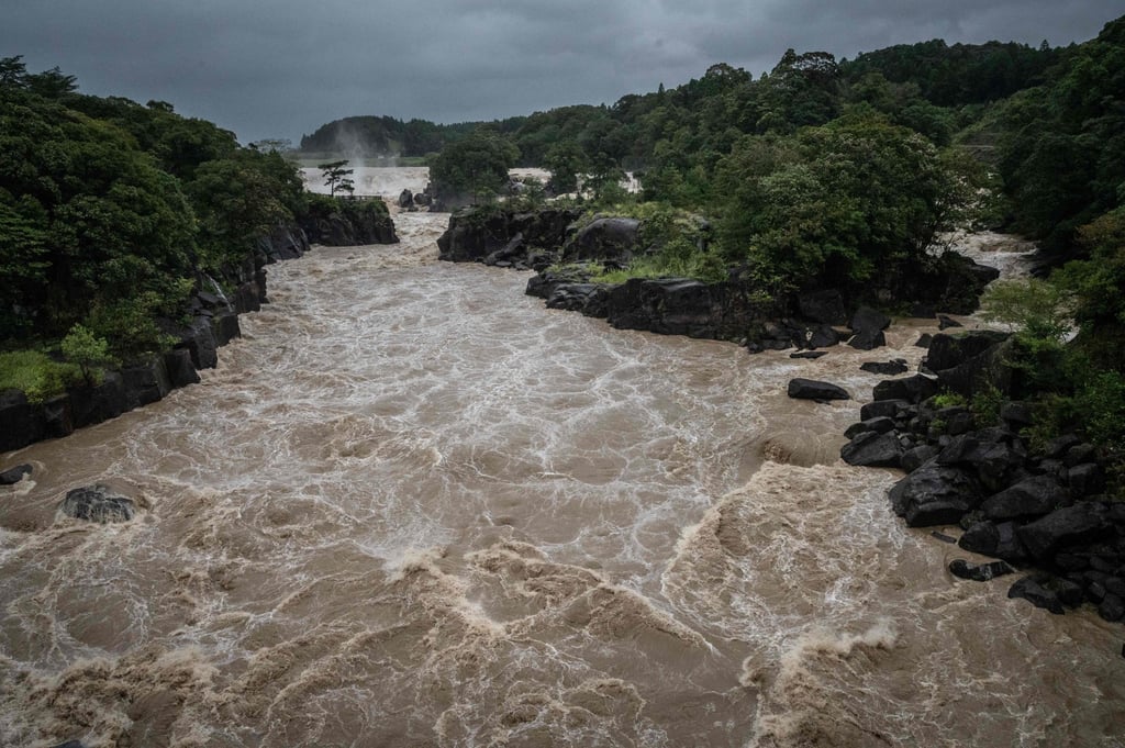Raging waters flow along the Sendai River in the wake of Typhoon Nanmadol in Isa, Kagoshima prefecture on September 19. Typhoon Nanmadol made landfall in southwestern Japan late on September 18, as authorities urged millions of people to take shelter from the powerful storm’s high winds and torrential rain. Photo: AFP Raging waters flow along the Sendai River in the wake of Typhoon Nanmadol in Isa, Kagoshima prefecture on September 19. Typhoon Nanmadol made landfall in southwestern Japan late on September 18, as authorities urged millions of people to take shelter from the powerful storm’s high winds and torrential rain. Photo: AFP