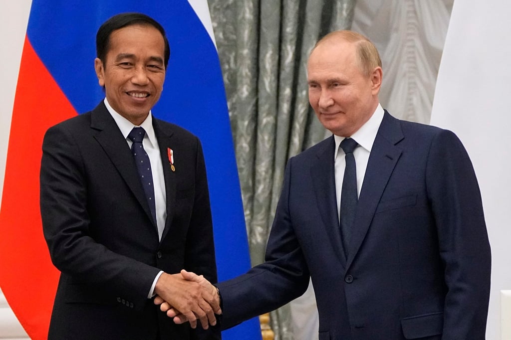 Russian President Vladimir Putin with Indonesian President Joko Widodo in Moscow in June. Photo: AP Russian President Vladimir Putin with Indonesian President Joko Widodo in Moscow in June. Photo: AP