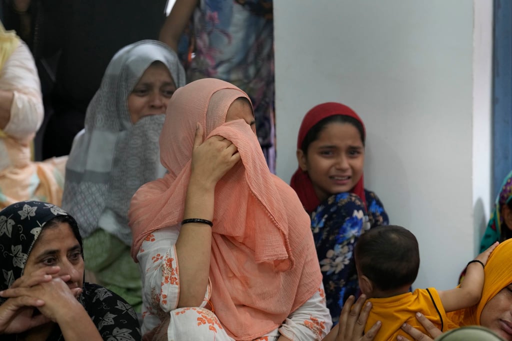 Women mourn after Mohamed Usman, 15, was killed by lightning on Friday in Uttar Pradesh, India. Photo: AP Women mourn after Mohamed Usman, 15, was killed by lightning on Friday in Uttar Pradesh, India. Photo: AP