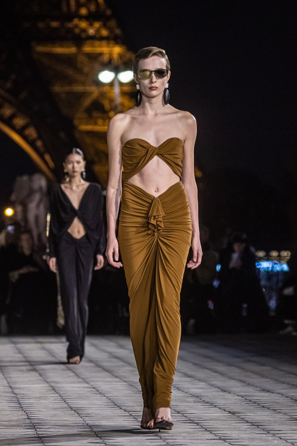Paris Fashion Week Saint Laurent s Eiffel Tower Runway Was A Sizzling Paris Fashion Week Saint Laurent s Eiffel Tower Runway Was A Sizzling