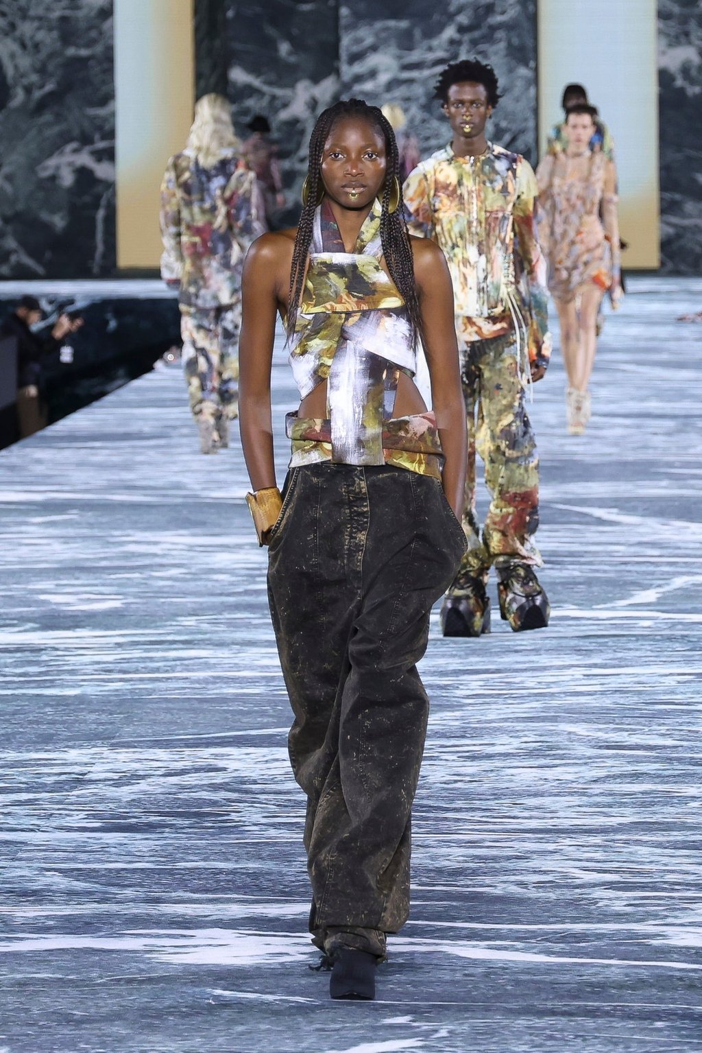 Balmain took inspiration from mythological references for its ready-to-wear spring/summer 2023 fashion collection presented on September 28, in Paris. Photo: Invision/AP Balmain took inspiration from mythological references for its ready-to-wear spring/summer 2023 fashion collection presented on September 28, in Paris. Photo: Invision/AP