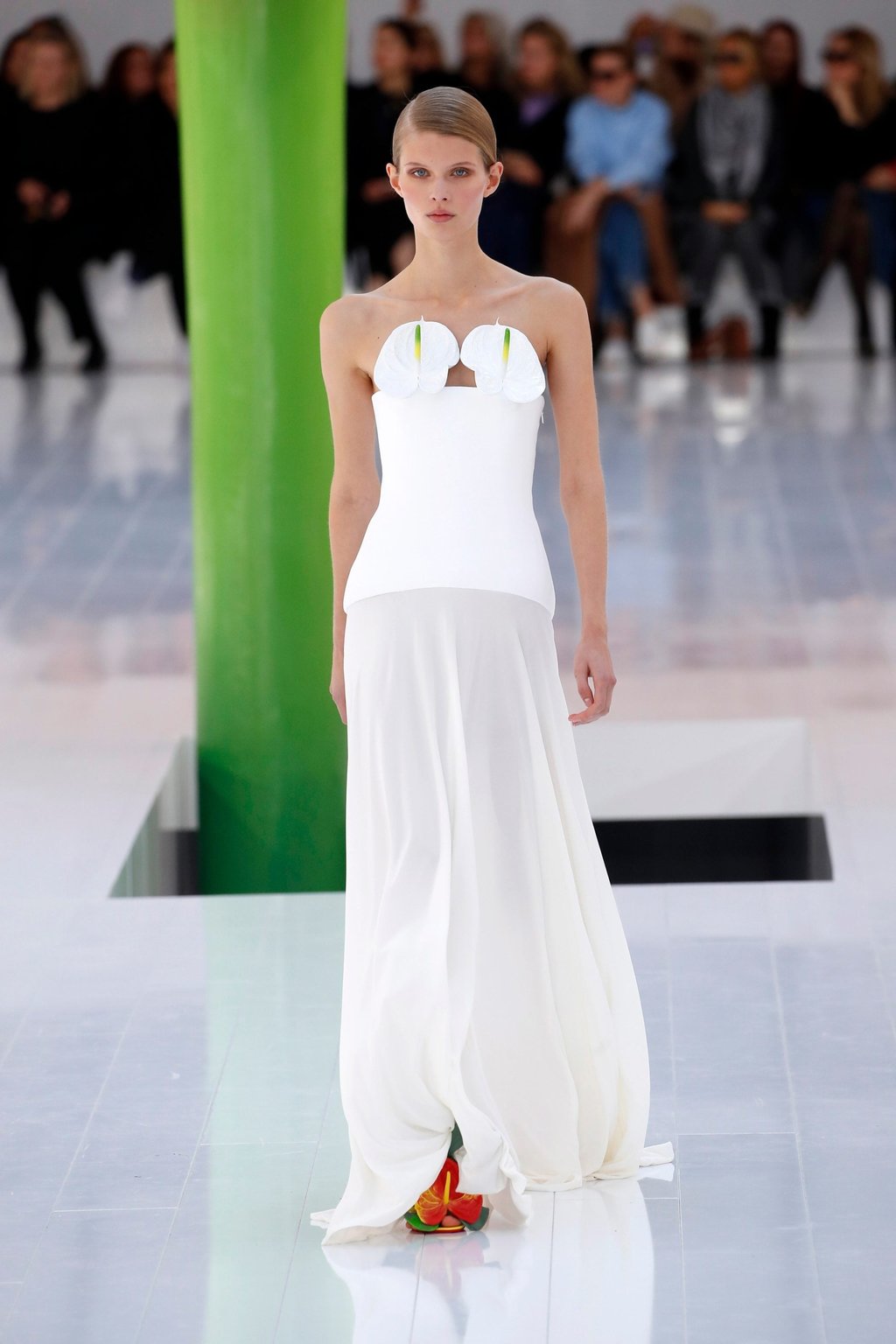 Jonathan Anderson injected whimsical creations for the spring/summer 2023 ready-to-wear collection of Loewe during the Paris Fashion Week on September 30. Photo: Xinhua Jonathan Anderson injected whimsical creations for the spring/summer 2023 ready-to-wear collection of Loewe during the Paris Fashion Week on September 30. Photo: Xinhua