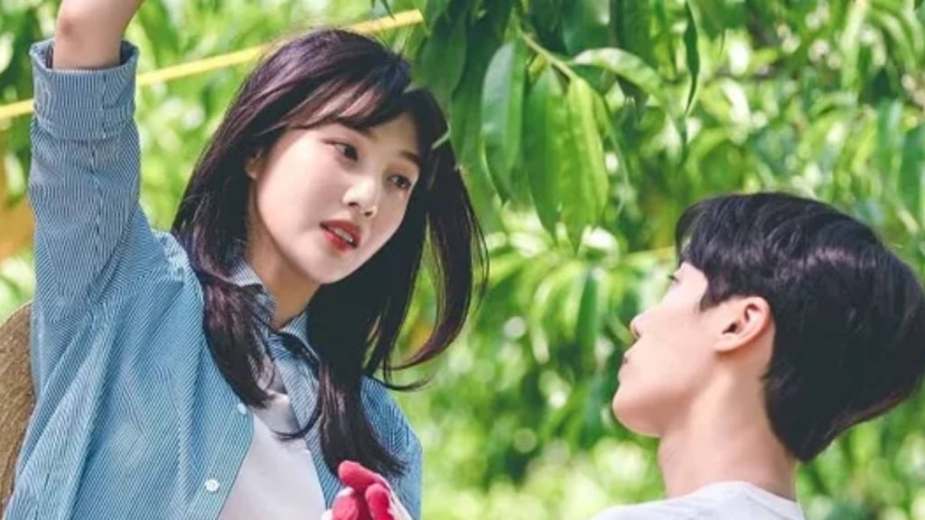 Park Soo-young as Ahn Ja-young (left) in a still from Once Upon a Small Town. Photo: Netflix