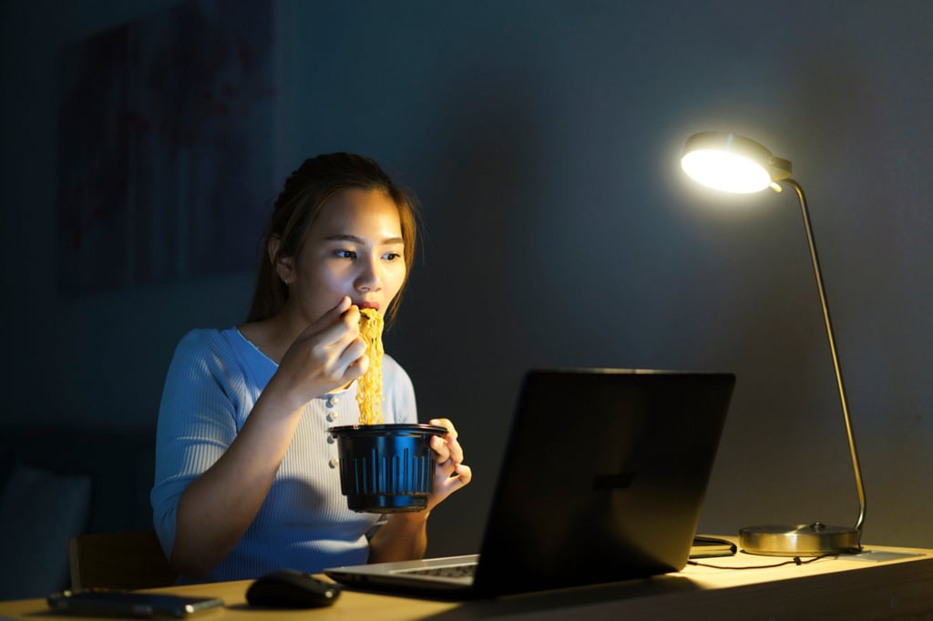 Many questions from Haimingwei Science and Technology asked if employees were willing to work overtime. Photo: Shutterstock