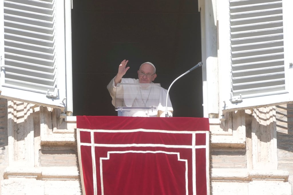 Pope Francis waves to faithful from his studio’s window overlooking St. Peter’s Square at the Vatican on Sunday. Photo: AP Pope Francis waves to faithful from his studio’s window overlooking St. Peter’s Square at the Vatican on Sunday. Photo: AP
