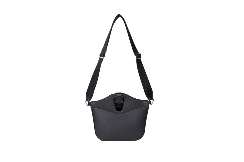 Hermès Attelage Messenger bag in Evergrain calfskin. Hermès Attelage Messenger bag in Evergrain calfskin.