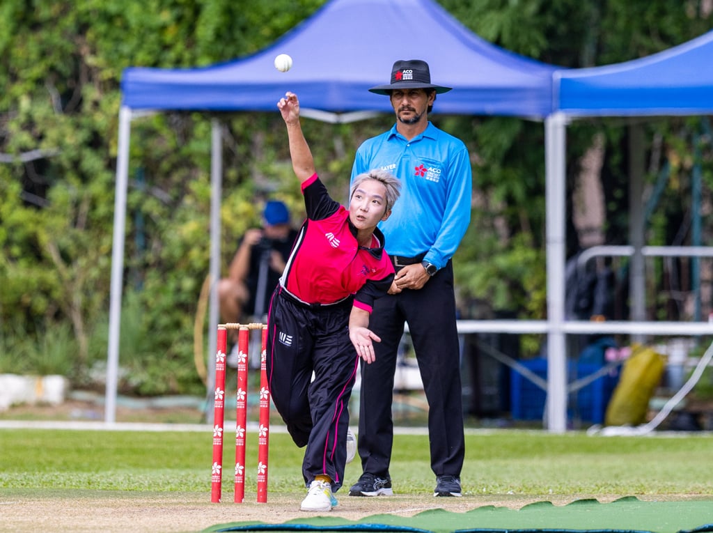 Alison Siu proved dangerous with the ball, claiming a wicket on her very first delivery. Photo: We Sport Images