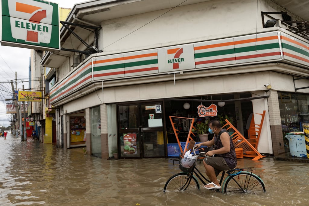 Flooding in Imus, Cavite province, after Nalgae slammed into the Philippines. Photo: Reuters