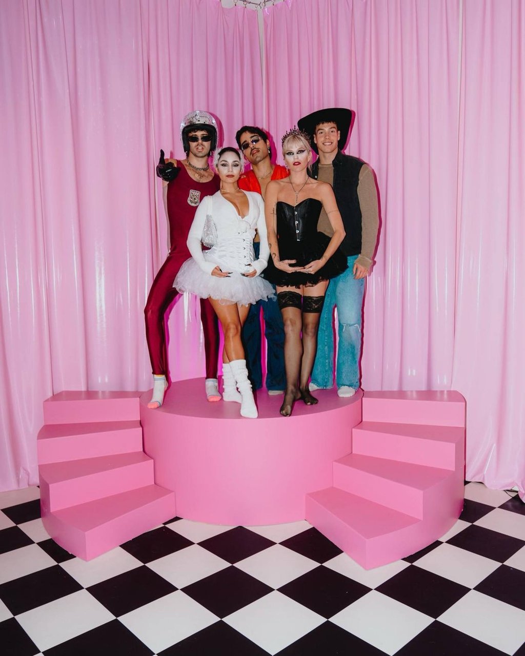 Vanessa Hudgens and GG Magree pose for a photo. Photo: @vanessahudgens/Instagram