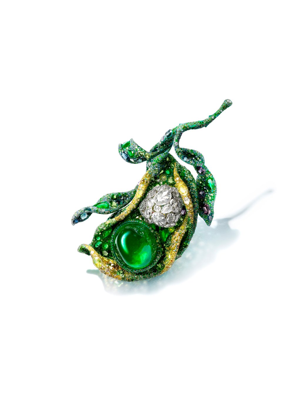 Cindy Chao Black Label Masterpiece X – the Spring Cardamom brooch.