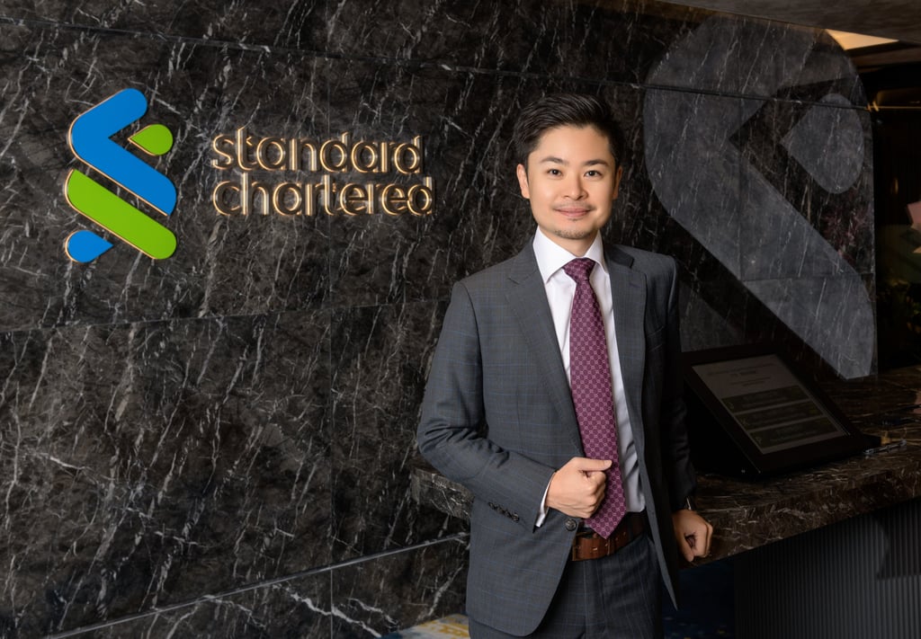Alson Ho, managing director and head of wealth management at Standard Chartered Bank in Hong Kong, says it is crucial for investors to have a balanced portfolio with assets that do not all move in the same direction. Alson Ho, managing director and head of wealth management at Standard Chartered Bank in Hong Kong, says it is crucial for investors to have a balanced portfolio with assets that do not all move in the same direction.