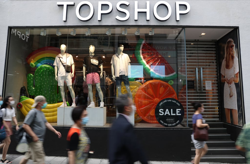 Topshop’s last and largest store in Hong Kong, on Queen’s Road Central, which closed in October 2020. Photo: Nora Tam Topshop’s last and largest store in Hong Kong, on Queen’s Road Central, which closed in October 2020. Photo: Nora Tam