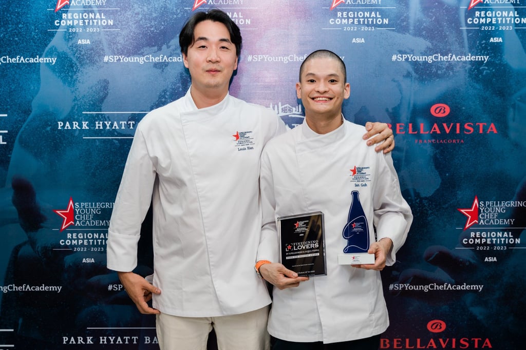 Ian Goh (right) with his boss and mentor Louis Han, after winning the Asia region S. Pellegrino Young Chef Academy Award. Photo: S. Pellegrino