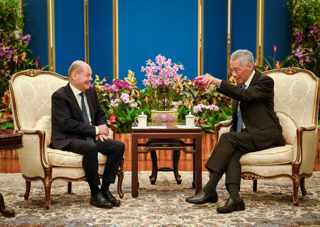 German Chancellor Olaf Scholz speaks with Singapore Prime Minister Lee Hsien Loong during their meeting. Like Scholz, Lee does not expect much progress to be made at this week’s G20 summit. Photo: dpa German Chancellor Olaf Scholz speaks with Singapore Prime Minister Lee Hsien Loong during their meeting. Like Scholz, Lee does not expect much progress to be made at this week’s G20 summit. Photo: dpa