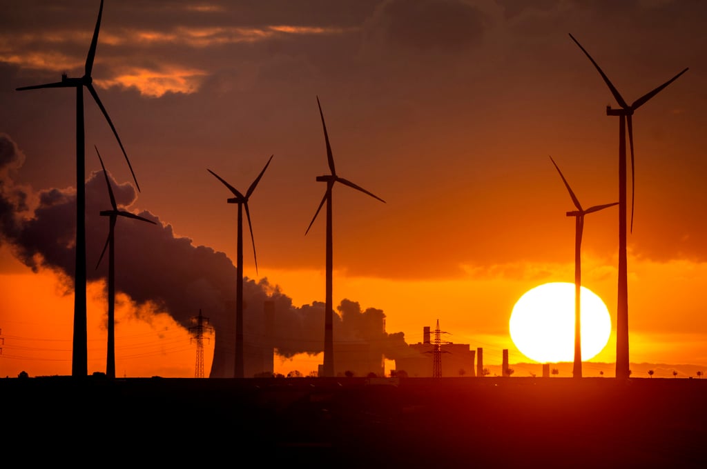 Steam rises from a coal-fired power plant in Niederaussem, Germany. By 2050, the planet is forecast to have warmed 1.5 degrees Celsius above preindustrial times. Photo: AP