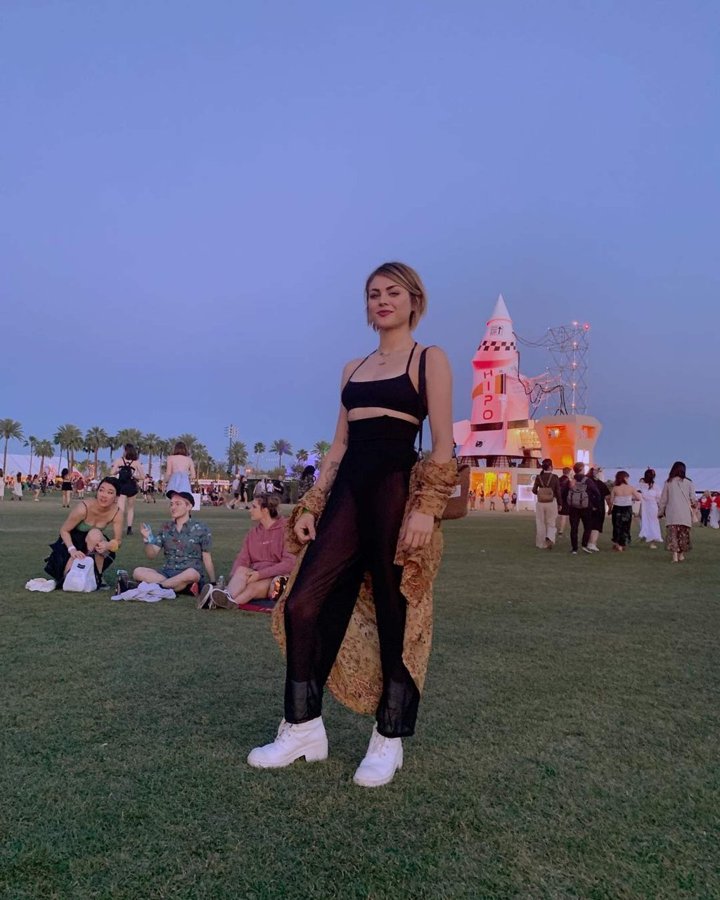 Things seem to be looking up for Frances Bean Cobain, who currently lives in San Diego with her boyfriend. Photo: @thespacewitch/Instagram Things seem to be looking up for Frances Bean Cobain, who currently lives in San Diego with her boyfriend. Photo: @thespacewitch/Instagram