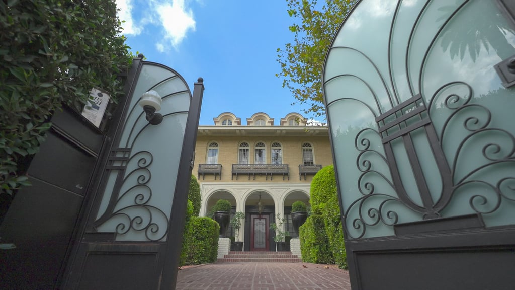 Buying Beverly Hills is a new reality TV show that follows property mogul Mauricio Umansky. Photo: Netflix Buying Beverly Hills is a new reality TV show that follows property mogul Mauricio Umansky. Photo: Netflix