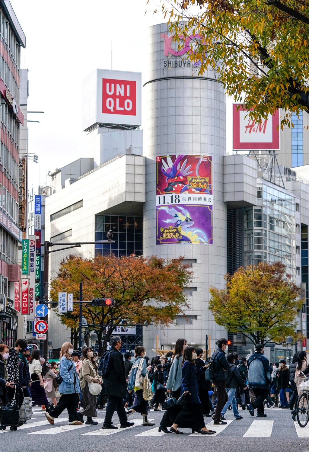 People cross the street in Tokyo. Jack Ma has reportedly been living in the Japanese capital for nearly half a year. Photo: EPA-EFE People cross the street in Tokyo. Jack Ma has reportedly been living in the Japanese capital for nearly half a year. Photo: EPA-EFE