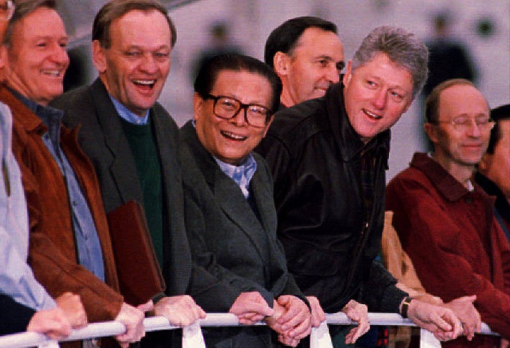 Jiang Zemin, Bill Clinton and other Apec leaders head to Blake Island off Seattle in November 1993. Photo: AFP