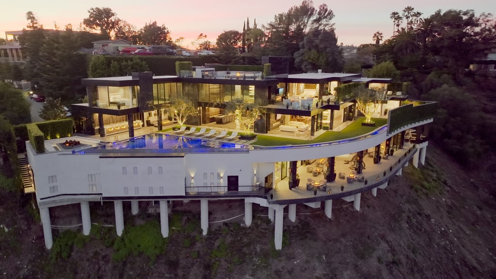 A mega-mansion in Beverly Hills. Photo: Netflix