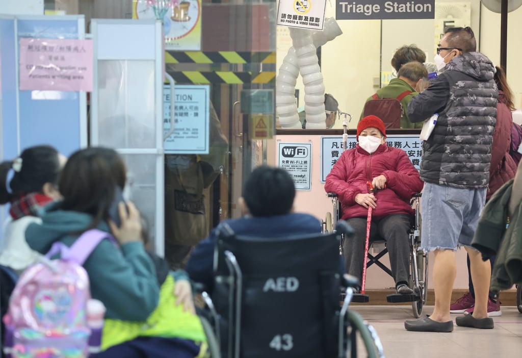Patients wait in the accident and emergency area of United Christian Hospital in Kwun Tong. Photo: May Tse Patients wait in the accident and emergency area of United Christian Hospital in Kwun Tong. Photo: May Tse