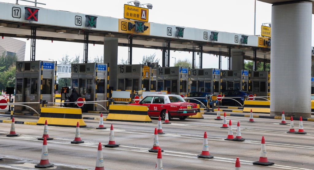 Roughly 260,000 drivers pre-registered for the new tags. Photo: Yik Yeung-man Roughly 260,000 drivers pre-registered for the new tags. Photo: Yik Yeung-man