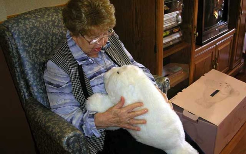 Paro robots have been shown to help relieve stress in residents of aged care facilities. Photo: Paro Robots Handout Paro robots have been shown to help relieve stress in residents of aged care facilities. Photo: Paro Robots Handout