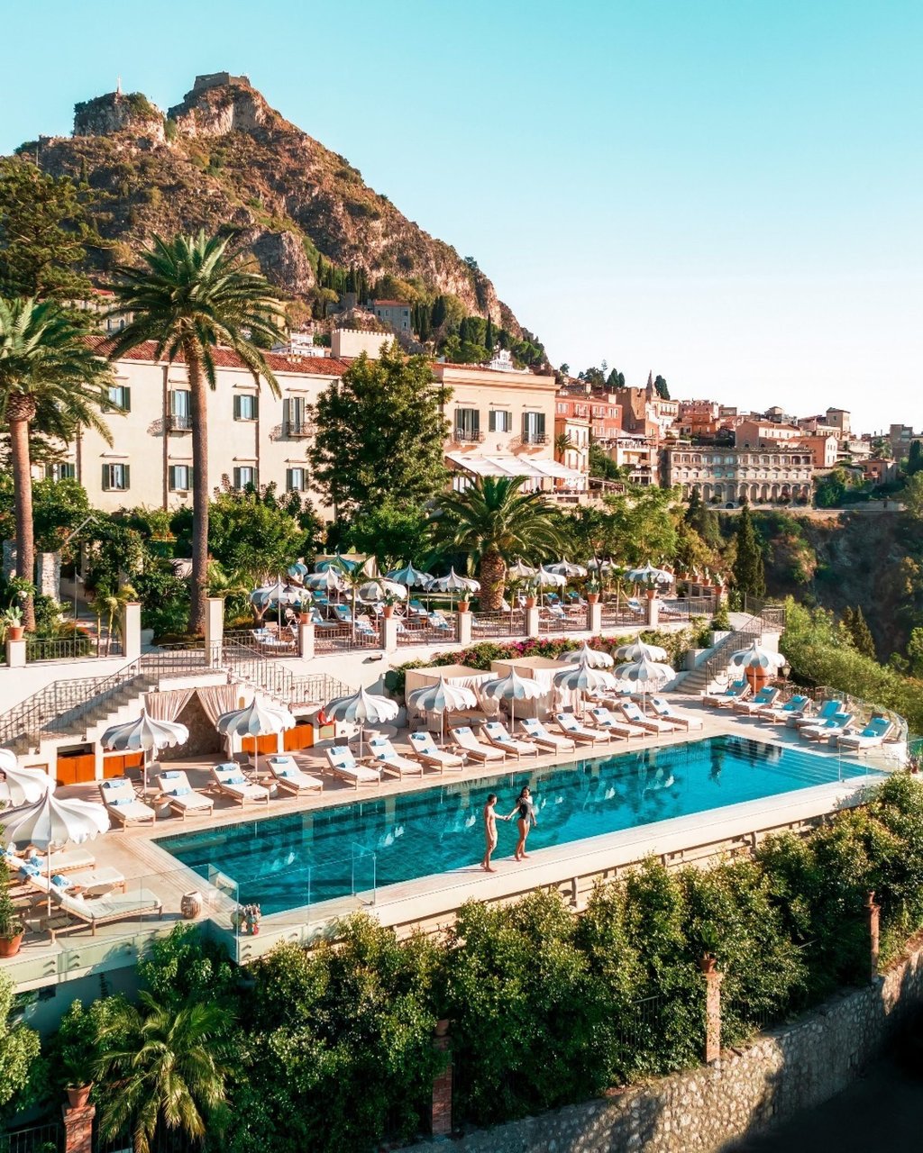 San Domenico Palace’s cliffside swimming pool is immediately recognisable from the TV show The White Lotus. Photo: @fstaormina/Instagram San Domenico Palace’s cliffside swimming pool is immediately recognisable from the TV show The White Lotus. Photo: @fstaormina/Instagram