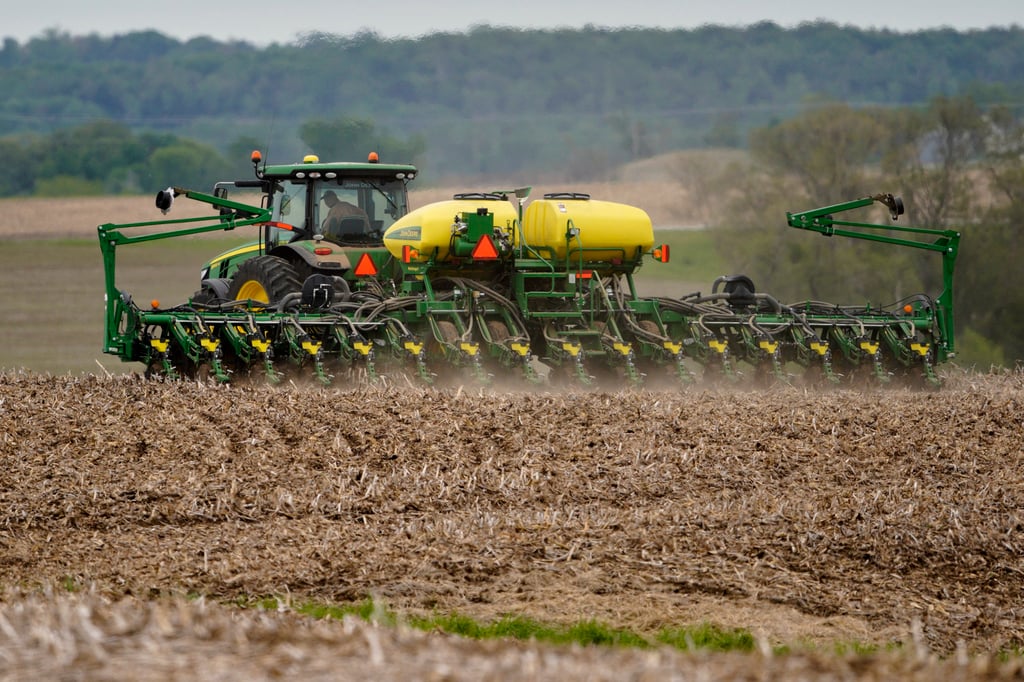 A farmer planting soybeans in Springfield, Nebraska. China continues to be the single largest buyer of US soybeans in the first 11 months of 2022, data shows. Photo: AP