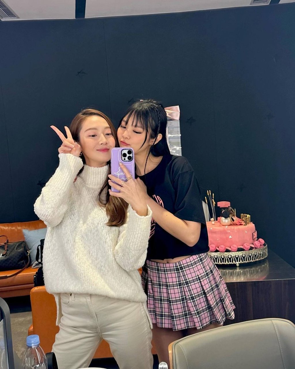 Jessica Jung and Jennie Kim are girlie pals. Photo: @jessica.syj/Instagram