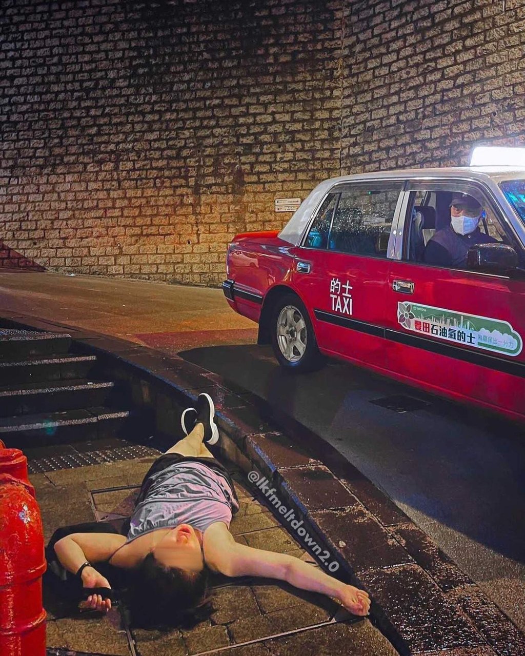 An intoxicated person lying down in Central in Hong Kong. Binge drinking is defined as consuming five or more drinks for men and four or more drinks for women. Photo: Instagram/@lkfmeltdown2.0 An intoxicated person lying down in Central in Hong Kong. Binge drinking is defined as consuming five or more drinks for men and four or more drinks for women. Photo: Instagram/@lkfmeltdown2.0