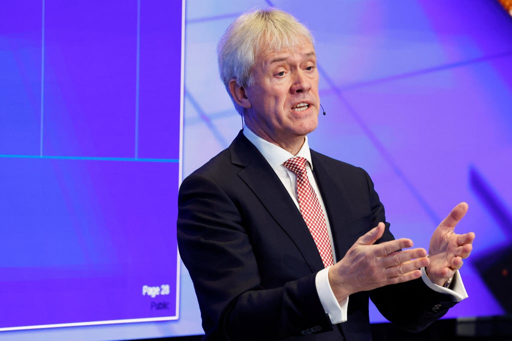 ASML Holding chief executive Peter Wennink has warned that China will ultimately develop its own advanced chip-making equipment if it cannot buy these machines from the West. Photo: Reuters ASML Holding chief executive Peter Wennink has warned that China will ultimately develop its own advanced chip-making equipment if it cannot buy these machines from the West. Photo: Reuters