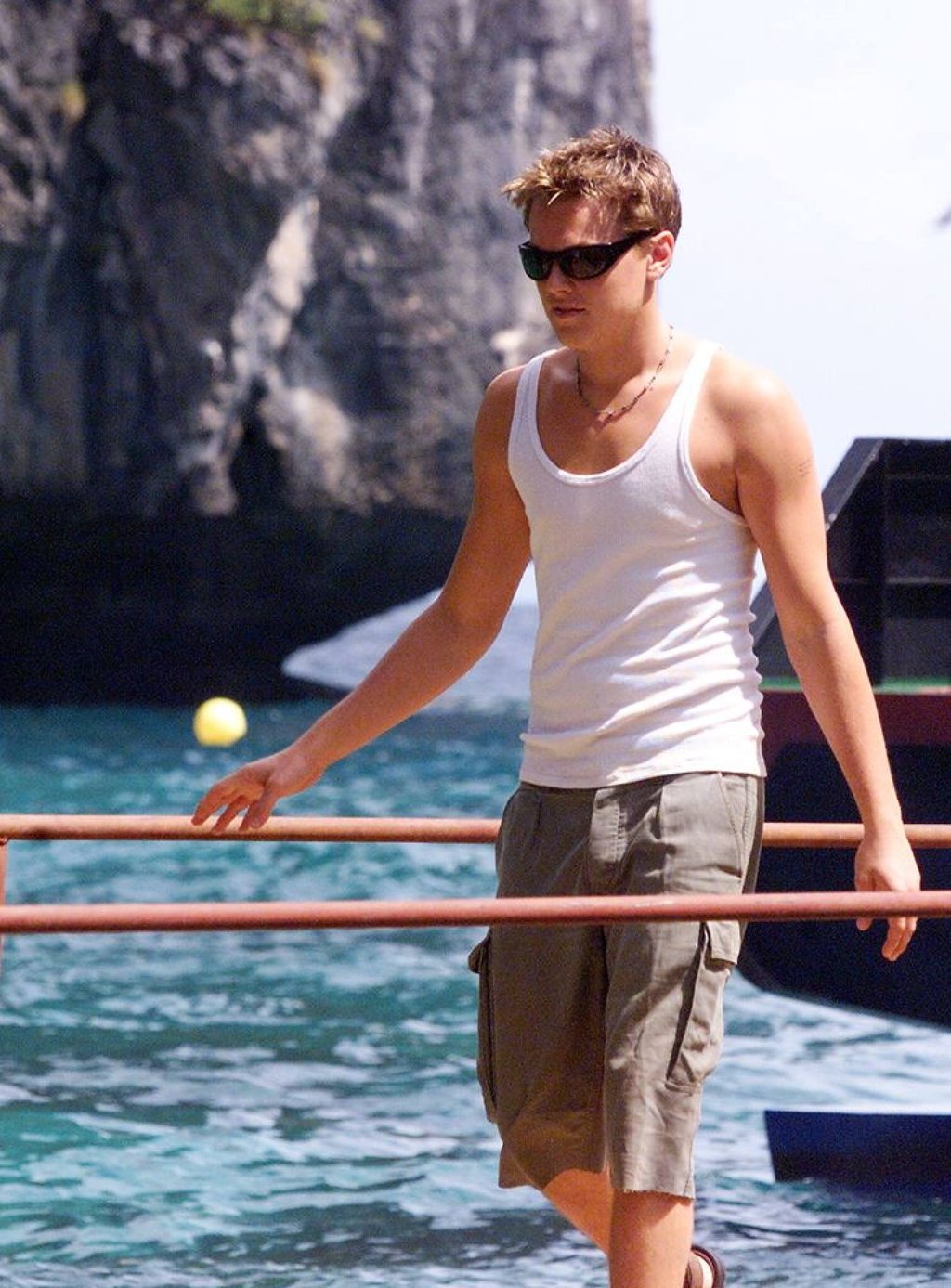 Hollywood movie star Leonardo DiCaprio makes his way to the set of the film The Beach for the first day of shooting in Maya Bay on Phi Phi Lay island in southern Thailand. Photo: AFO Photo Hollywood movie star Leonardo DiCaprio makes his way to the set of the film The Beach for the first day of shooting in Maya Bay on Phi Phi Lay island in southern Thailand. Photo: AFO Photo